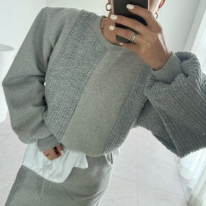 보니따스 멜로디 속기모 라운드넥 맨투맨 겨울 크롭 긴팔 티셔츠/ 블랙 그레이 아이보리