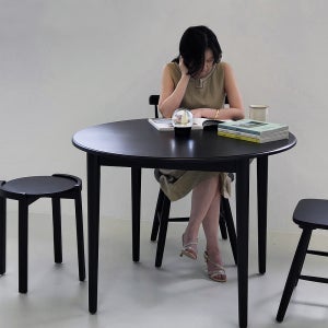 자야캠핑 포르보 블랙 원목 카페 원형 모던 식탁테이블 1000