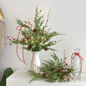 마이플랜트 크리스마스 조화 센터피스 미니 트리 인테리어 소품 연말 장식 오브제