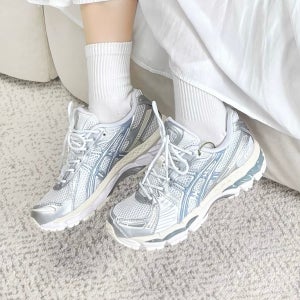 아식스 젤 카야노 12.1 실버 아이스 블루 1203A759-101 한정판 운동화