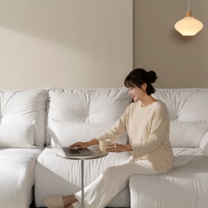 기간행사I코지 독일 오킨사모터 슬라이드 모션 리클라이너소파 구스내장 라이트 그레이, 5인용