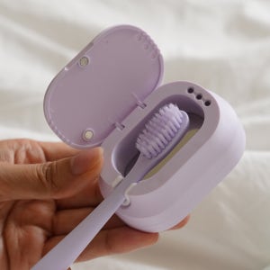 브러쉬업 칫솔살균기 헤드형 충전식 UV-C 자외선 광파 건조기 소독기 1인용 라일락 퍼플