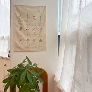 플라워 01 [2026년 패브릭달력] 광목천 14수 원단인쇄 A3 말아박기 주문제작