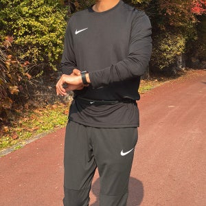 [나이키코리아] 나이키 솔로스우시 자수 드라이핏 긴팔 티셔츠 ( 2 Color )