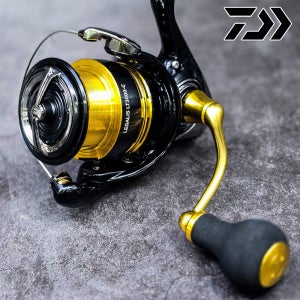 다이와 25 레가리스 루어릴 찌낚시 인쇼어 스피닝릴 3000D-C 한국다이와정공