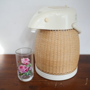 빈티지 조지루시 라탄 보온병 펌프식 (화이트 1.9L)