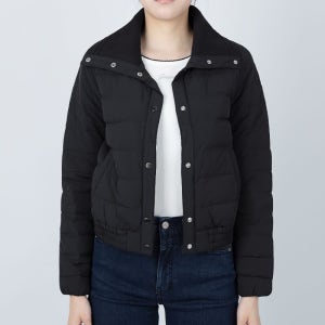 게스 여성 페더라이트 퍼포먼스 구스 경량패딩 블랙 YO4W5869 B