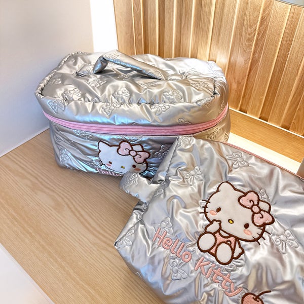 헬로키티 실버 메이크업 파우치 대용량 여행용 누빔 경량 패딩 퀼팅 키티 파우치 화장품가방