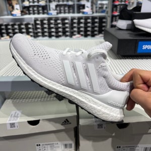 아디다스 울트라부스트 1.0 화이트 러닝화 운동화 HQ4202
