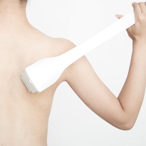 럽바디 등에 로션 오일 바르는 도구 특허받은 등드름 케어 기구 셀프로 등에 로션 바르기 솔