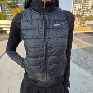 나이키 여성 써마핏 경량 패딩조끼 러닝 베스트 DD6085-010