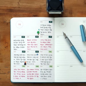 [잉크파인] 2026 다이어리 오늘기억 10년다이어리 만년필 성인 감사일기