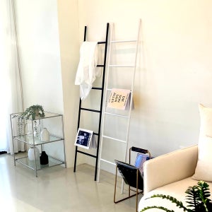 철제 사다리 행거 옷걸이 벽 스탠드 인테리어 코너 틈새 슬림 드레스룸 다용도 국내제작