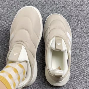 아디다스 퍼피렛 패딩 운동화 방한화 겨울 신발 베이지 KJ3996