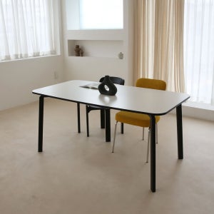 야콥 어썸 화이트 블랙 사각 식탁 1600