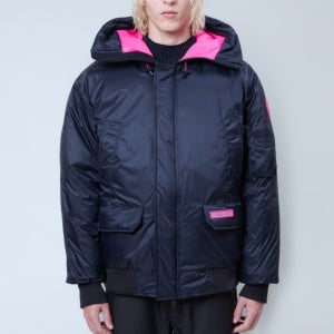 25 FW 캐나다구스 Chilliwack 칠리웍 후드 봄버 자켓 네이비핑크 2050U2 9065