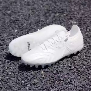 켈미 x TLSS 축구화 MG 모든구장용 캥거루가죽 화이트 8322ZX1154-100