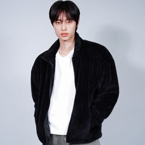 어깨패드가 들어간 특허 남자 후리스 디바라 시그니처 수트 남자 어깨뽕 장모 퍼 플리스 집업 자켓 점퍼