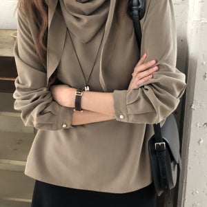 리리샵 은은한 광택 피치 텐셀 스카프 레이어드 루즈핏 단정한 하객룩 블라우스 2color