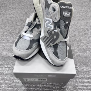 [국내당일출고] 뉴발란스 992 그레이 메이드 인 USA 코어 실버 메탈릭 U992GY