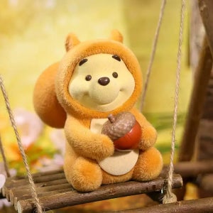 다람쥐 곰돌이 푸우 squirrel winnie the pooh figure enesco