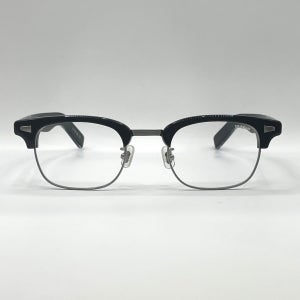뮤지엄바이비컨 뮤지엄28 C.2 블랙&실버 하금테 안경