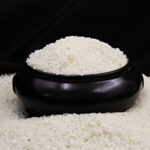 김포 고시히카리 쌀 10kg 윤기 찰기 뛰어난 국내산 밥맛좋은 집밥용 식어도 맛있는 백미