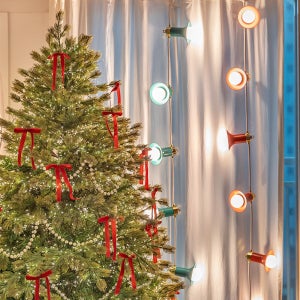 헬로닷 맘마미아페스타 크리스마스 에디션 레드 그린 낮에도 예쁜 파티라이트 스트링라이트 야외 줄조명 캠핑 전구