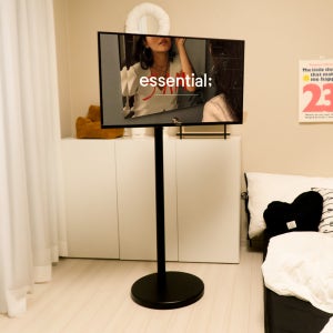 프레미디 스탠무빙 P2 유압식 삼텐바이미 109cm(43인치) UHD QLED tv 중소바이미 이동형티비 삼탠바이미