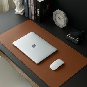 Moody 프리미엄 가죽 마우스 장패드 데스크매트 대형 900x400 브라운
