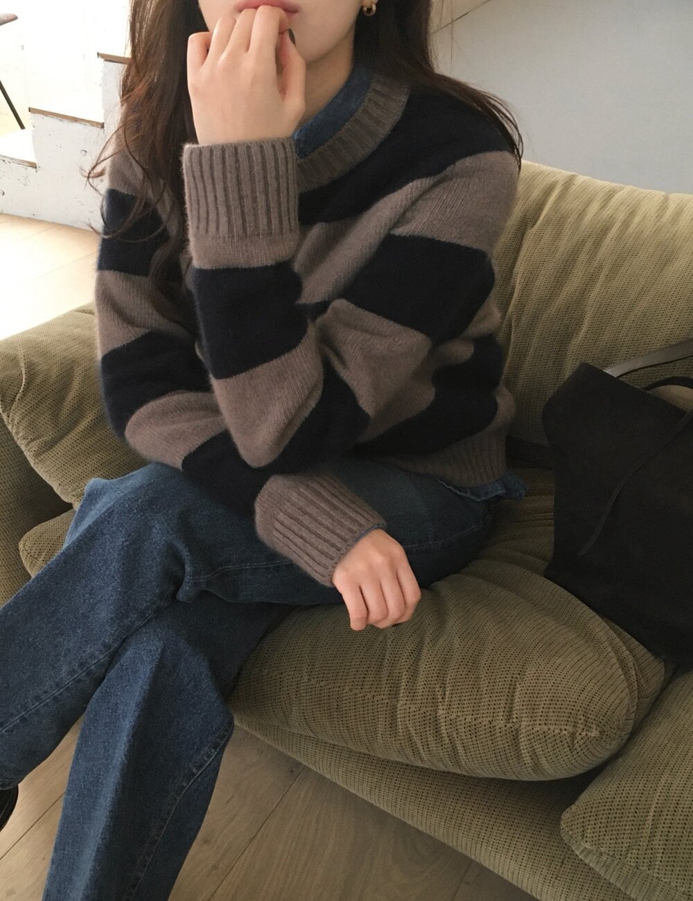모아니 퍼지 브러쉬 라쿤 스트라이프 니트 moani