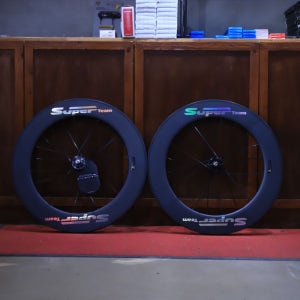 슈퍼팀 리볼트 88림 픽시 자전거 부품 커스텀 파츠 카본 휠셋 홀로그램 화이트