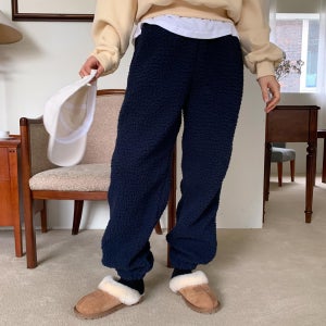 [당일출고] 네이비 루즈핏 겨울 따뜻한 뽀송이 조거 츄리닝 바지 팬츠