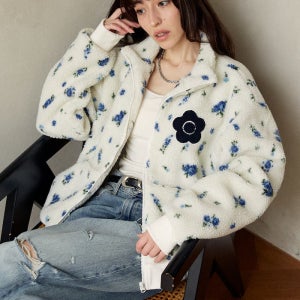 MARY QUANT 메리퀀트 x 펍룩스 별주 꽃무늬 블루종 자켓 (2컬러) 25FW