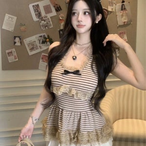 섹시 스트라이프 홀터넥 레이스 나시탑 캐미솔 공주풍 프릴 레이스 쫀쫀티셔츠 (2컬러)