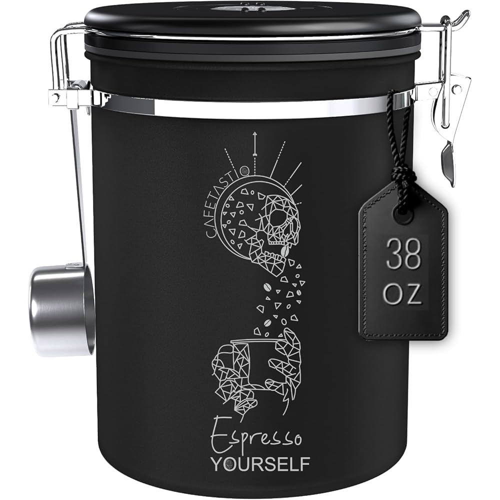 카페스타스티Q 대형 커피 캐니스터 u2013 밀폐 스테인리스 스틸 저장 용기, 날짜 추적기 및 스쿱, 분쇄기, 콩, 차, 밀가루, 시리얼, 설탕용 병(블랙 에스프레소, 38OZ)