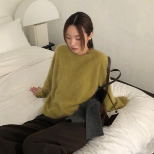 언더스탠딩 울 캐시 홀가 니트 홀가먼트 헤어리 브러쉬 캐시미어 라운드넥