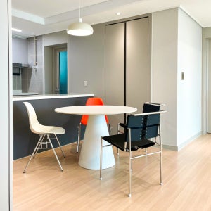 오투 화이트 원형 세라믹 식탁 2인 4인용 1000 1100 포세린 원통다리 원형 테이블