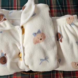 애니멀 프렌즈 리본 긴팔 조거팬츠 플리스 잠옷 세트 뽀글이 홈웨어 겨울 캠핑 파자마