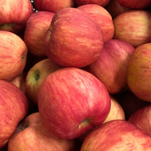 우리농산과일가게 명품 꿀 얼음골 청송사과 부사 5k 10k (데일리)대과(30과), 10kg, 1개