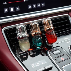 뉴베너 카프레셔 프리미엄 차량용 송풍구 방향제 국산향 선물용으로 와따