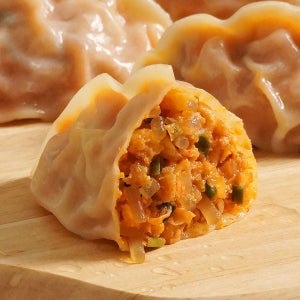 매운 얇은피 김치만두 딤섬 막걸리안주 물만두 야끼 군 교자 튀김