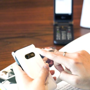 갓성비(외관기스 있으나 성능은 정상) [중고 인터넷 안되는 공신폰] LG-Y110 LG-Y120 폴더폰 공기계 8GB, 블랙