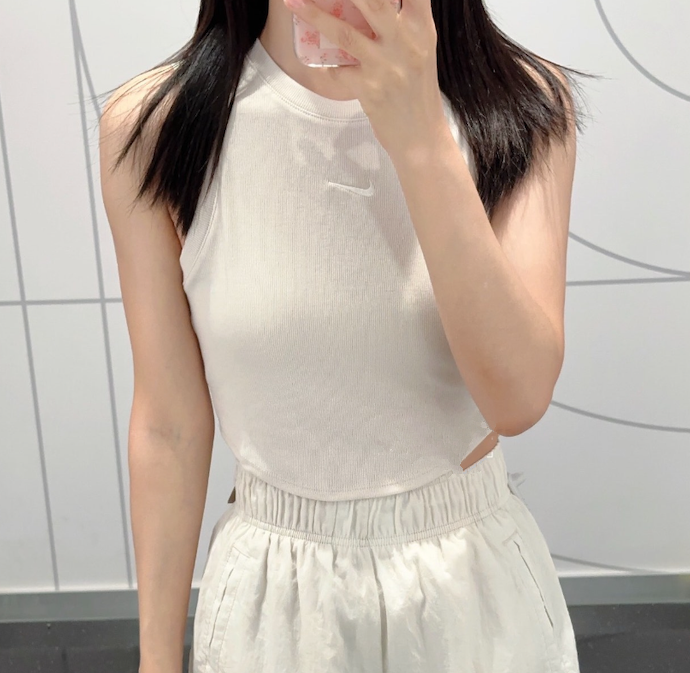 나이키 스포츠웨어 에센셜 골지 크롭 화이트 여성용 탱크탑 FB8280-104