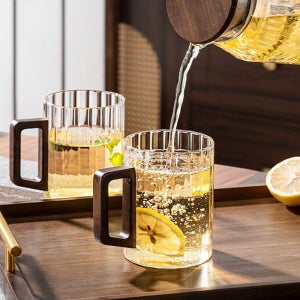 홈카페 우드 손잡이 내열유리 머그 플리츠 유리컵 450ml 2P