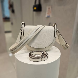 [쿠론] 아이보리 티핀 크로스백 21 [RXBRX26115IVX]