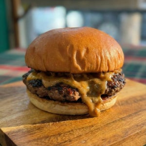 비스타 수제 불고기 햄버거 냉동 버거로 집에서 간편하게 즐겨요.(깨 없는 빵 버전입니다.)