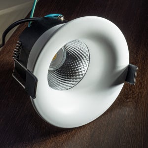 더쎈 델링 VER-6 집중형 호른 다운라이트 타공 75mm(3인치) 15W