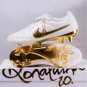 나이키 축구화 티엠포 레전드 스페셜에디션 FG 천연잔디 호나우지뉴 IF4388 100