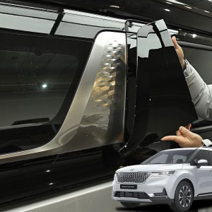 카니발 KA4 튜닝 용품 윈도우 블랙 몰딩 D필러 커버 크롬 죽이기